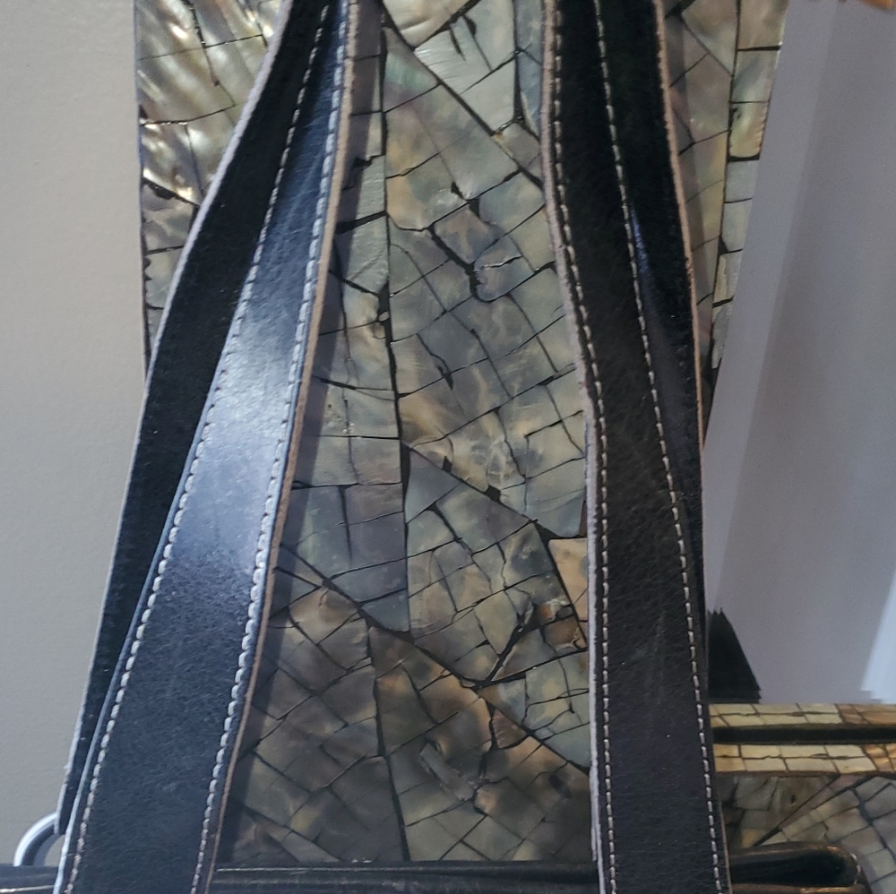 Kenneth Cole handbag - Picture 3 of 9
